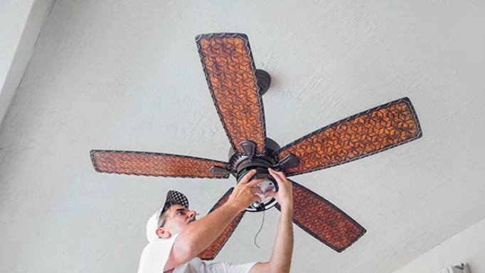 Licensed Electrician for Fan Installation Services